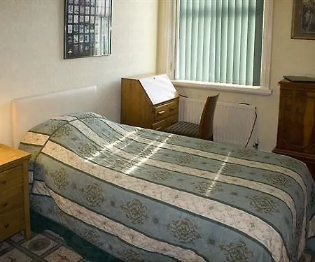 The New Beehive 3*