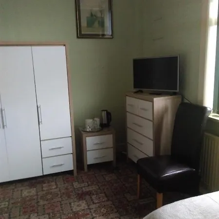 The New Beehive 3*